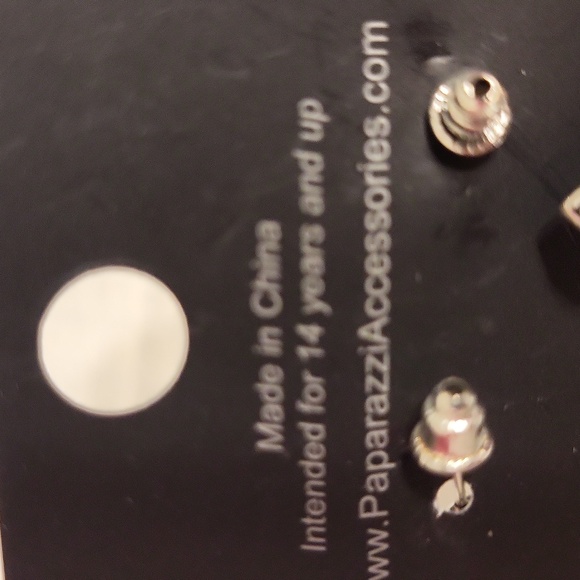 NWT Paparazzi silver colored earrings with turquoise stones Richly Royal - Picture 8 of 10